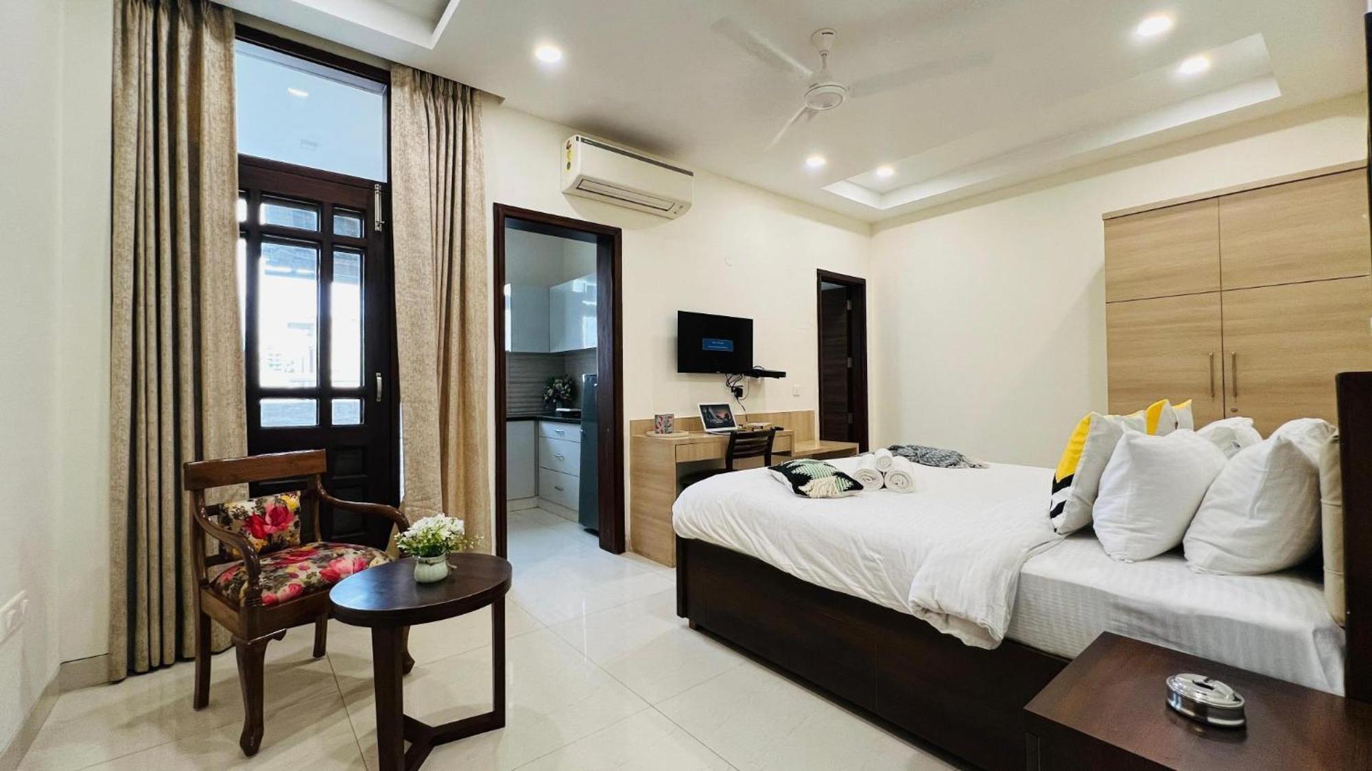 Olive Service Apartments - Golf Course Road 구르가온 객실 사진