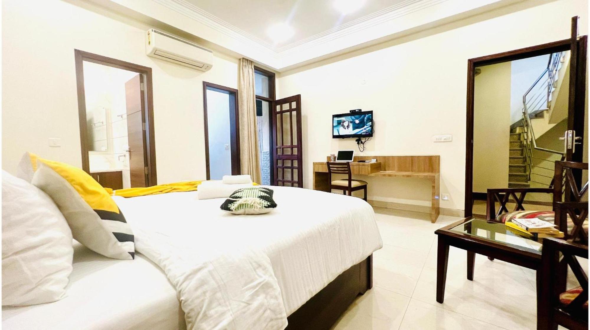 Olive Service Apartments - Golf Course Road 구르가온 외부 사진